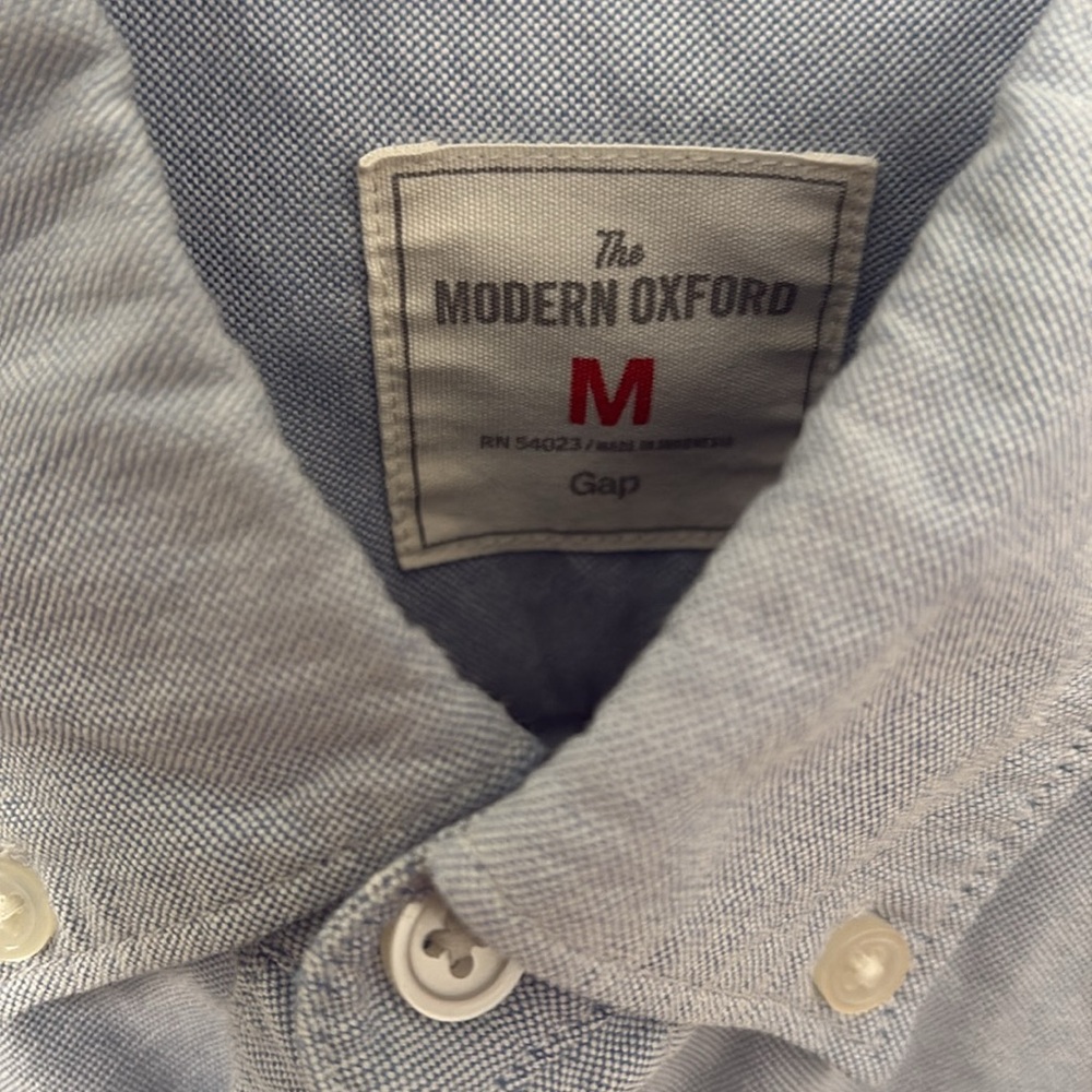 GAP Blue Casual Button Down Shirt - Picture 2 of 4